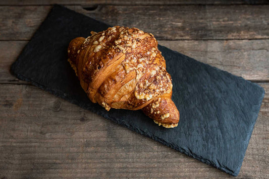 Croissant au fromage suisse