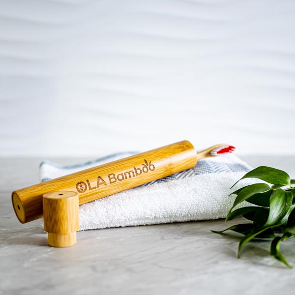 Étui de voyage en bambou pour brosse à dents