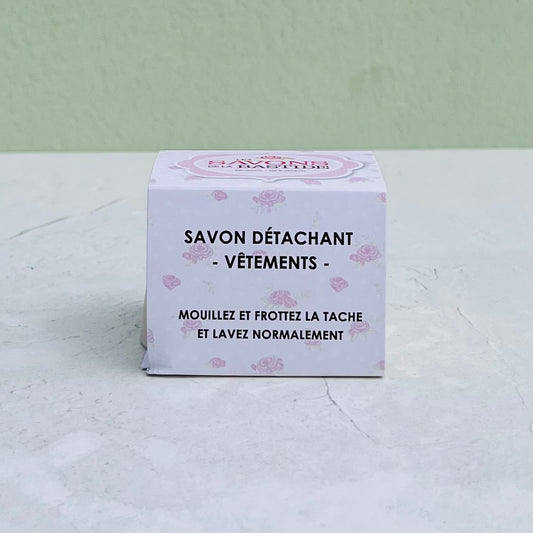 Savon détachant pour les vêtements