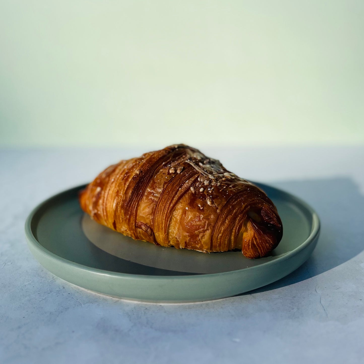 Croissant au fromage suisse
